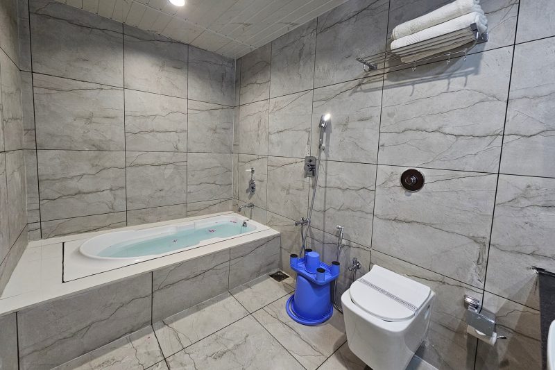 riversidecottage-bathtub-5